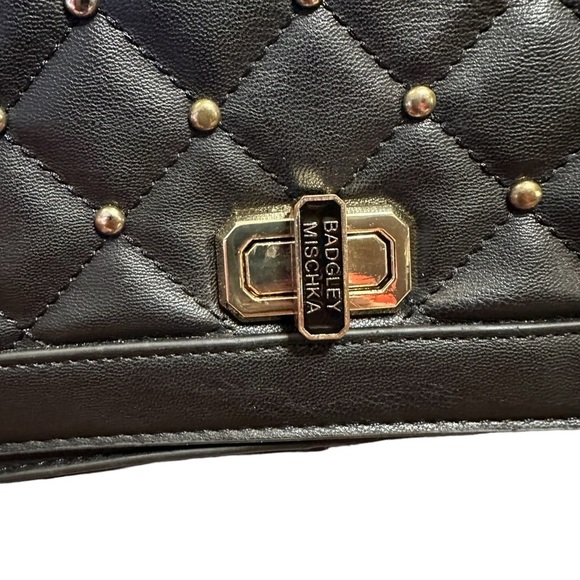 Badgley Mischka Black Quilted Crossbody Bag Gold Chain - Picture 4 of 11